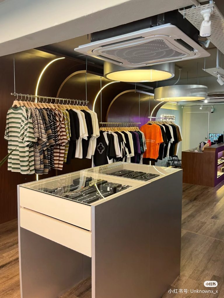 shop selling streetwear accessories