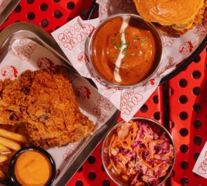 Image Source: @larisatakl on Instagram