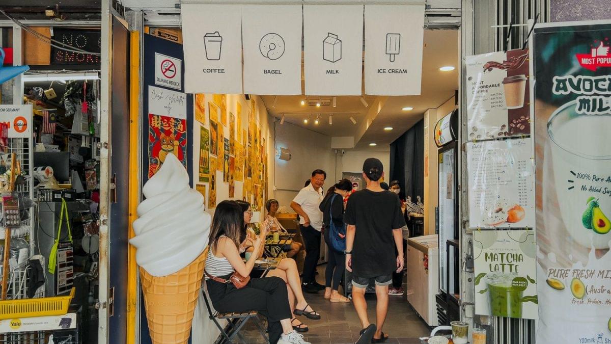 Start Your Day Right at YODMilk Shop: The Best Bagels in Taipan